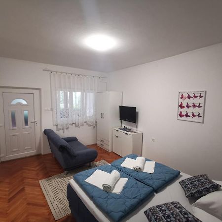 Apartment Dario ノヴィ・ヴィノドロスキー エクステリア 写真