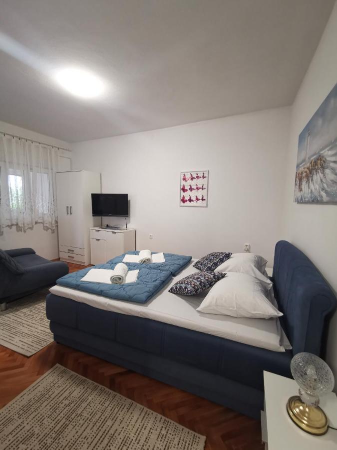 Apartment Dario ノヴィ・ヴィノドロスキー エクステリア 写真