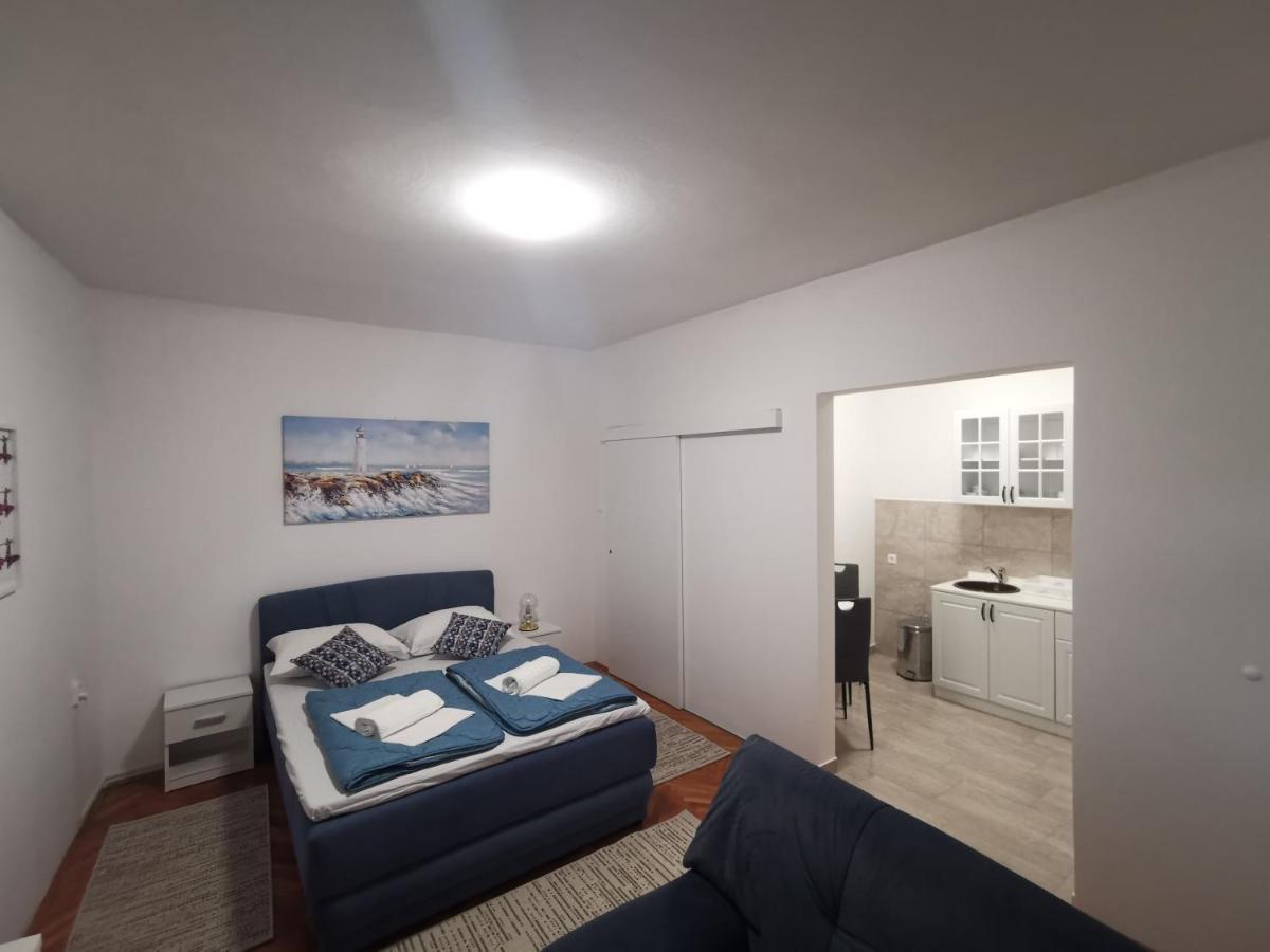 Apartment Dario ノヴィ・ヴィノドロスキー エクステリア 写真